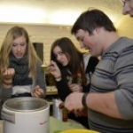 Club JuMaJo bäckt Krapfen